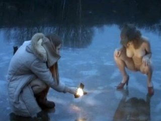 Naked-And-Funny-Girls