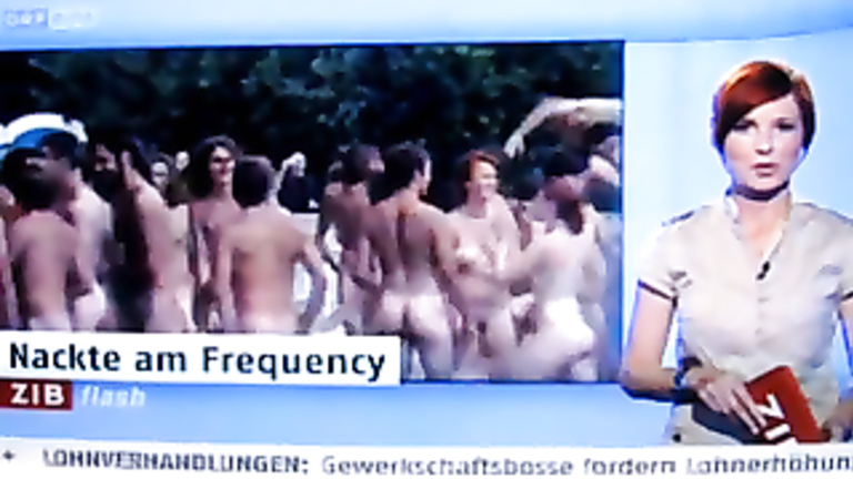 German news clip of nudists at a concert