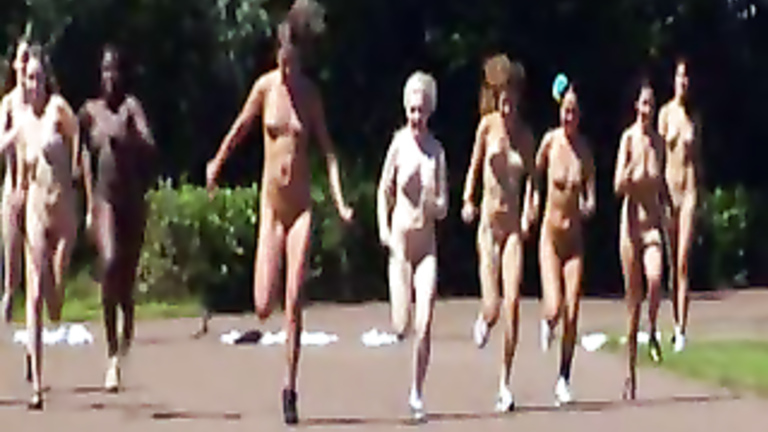 Lots of lovely naked women run a sprint