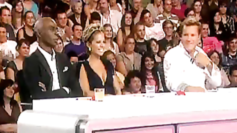 Talent show judge has wicked hot cleavage