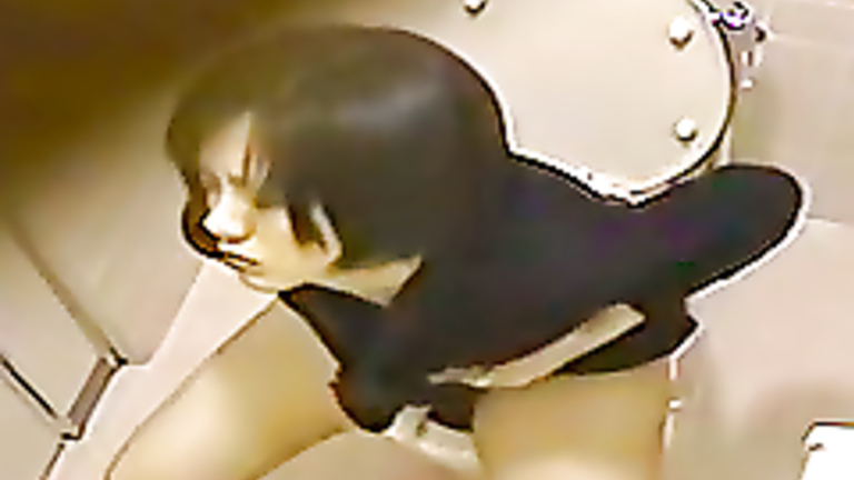 Japanese amateur caught masturbating on the toilet