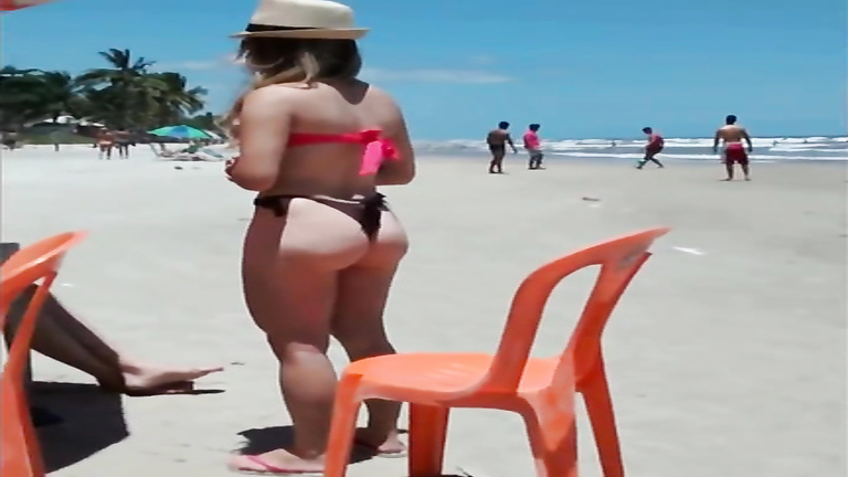 I had to film her perfectly shaped Brazilian booty!