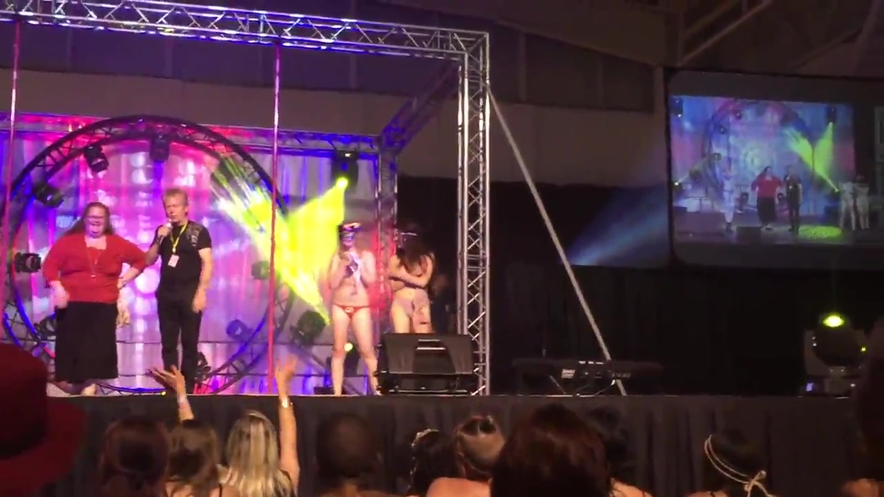 Fat participant girl and her sexy friends dance sensually on the ...