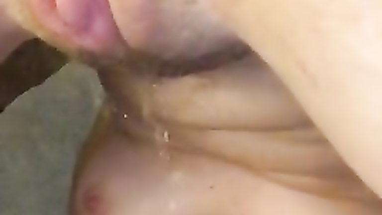 My flexible GF takes a pee into her own mouth