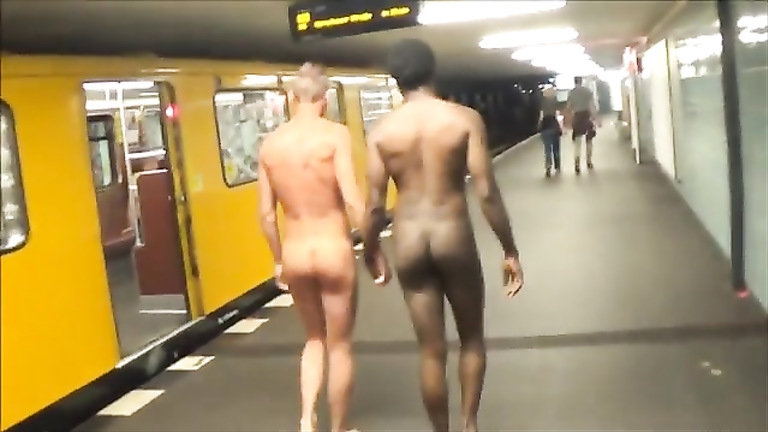 gay, exhibitionists, walk, naked, street, homosexual, friends, flash, muscl...