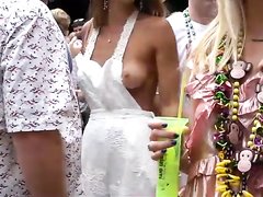 Irresistible blonde exposed in free down blouse video