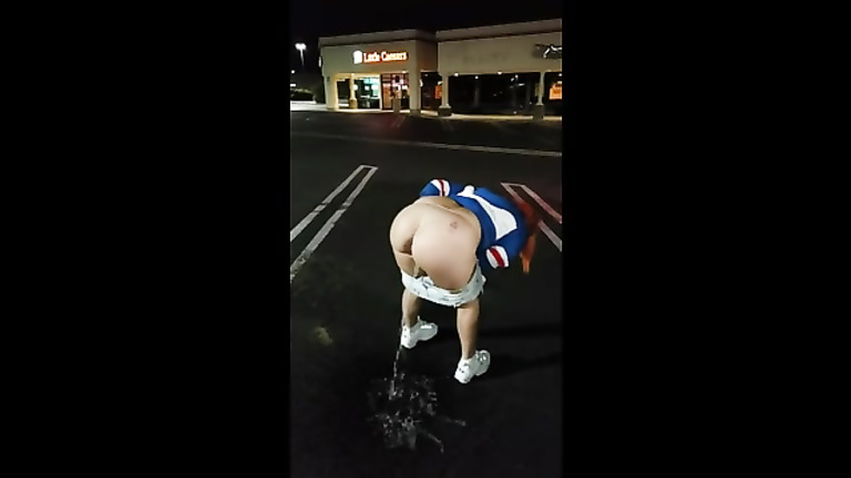 Great pissing in public