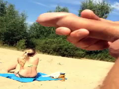 Jerking off to girls on the beach and in a field