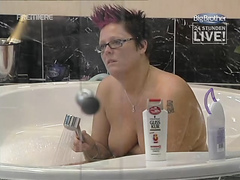 Curvy Big Brother contestant bathes topless