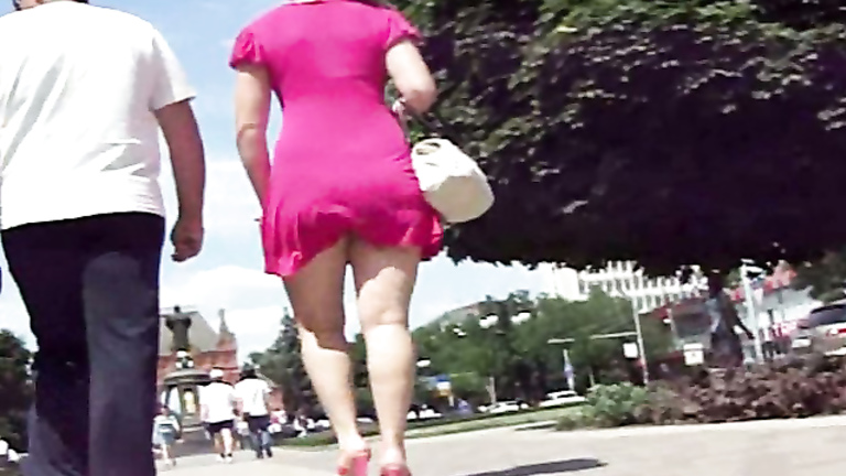 Russian beauties in skirts filmed walking in public