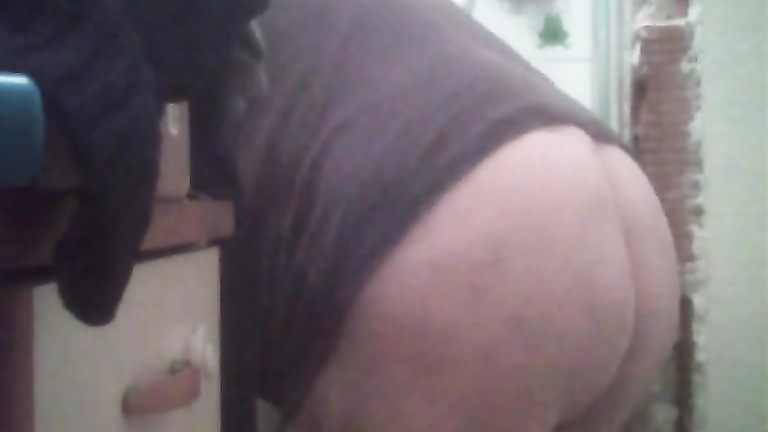 Huge granny ass on spycam in her bathroom | voyeurstyle.com