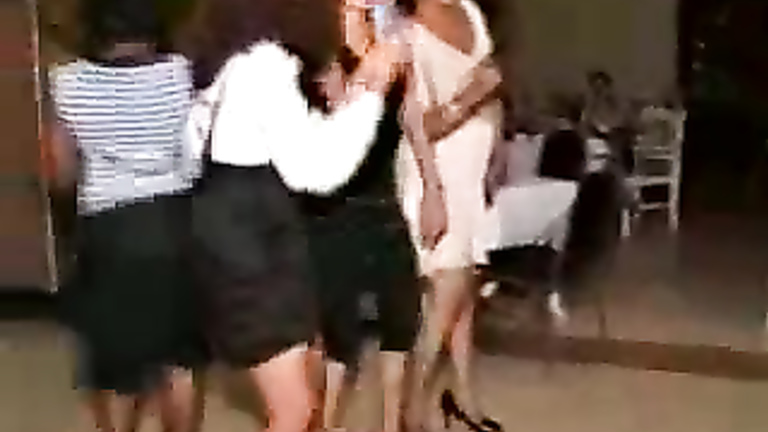 Tanzanian party chicks dance with their asses out