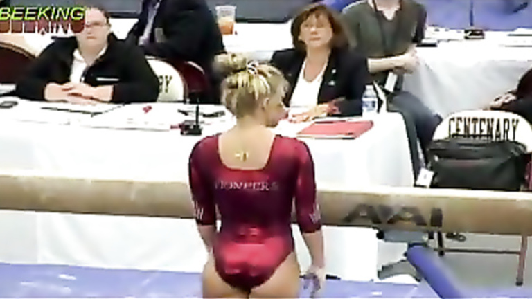 Gymnast Cameltoe Porn - Female gymnast with a powerful ass in a shiny leotard | voyeurstyle.com