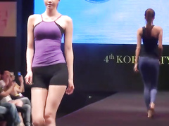 Hot models wearing the new yoga outfit collection