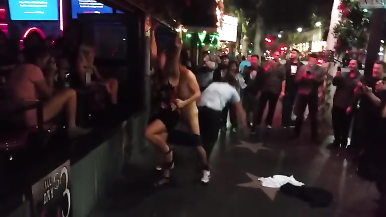 Hollywood street show with a drunken dude