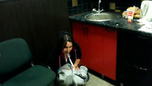 Teen babe has a funny pissing technique