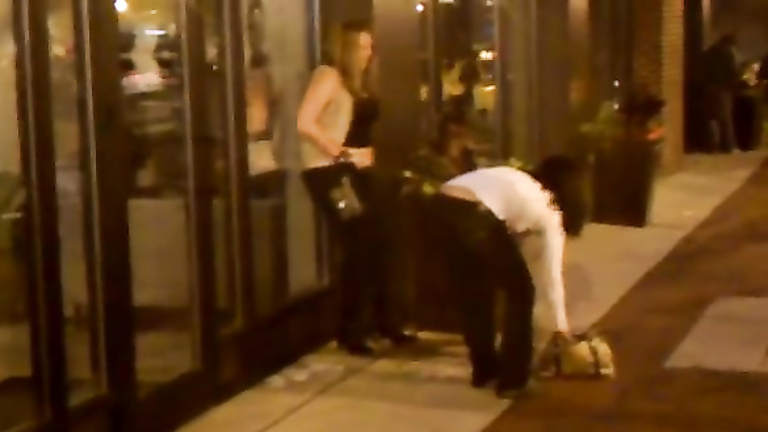 Totally trashed girl pisses on the sidewalk