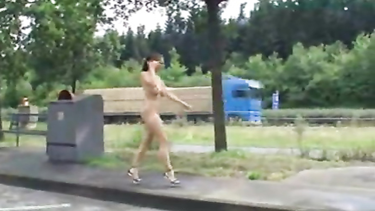 Walking nude gives her the pleasure!