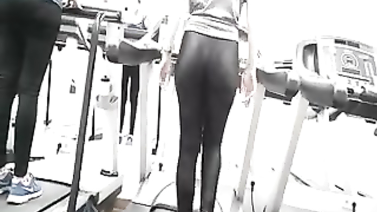 Attractive teen working out her hypnotic butt