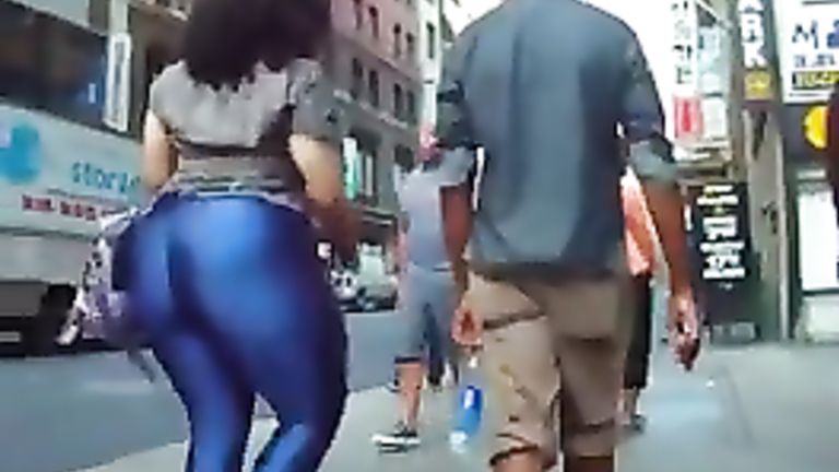 Latina woman with a gigantic booty cruises the city