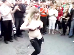 Curvy chick fondled as she dances in public